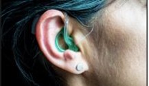 Correctly postioned hearing aid- tucking comfortably and nicely in ear